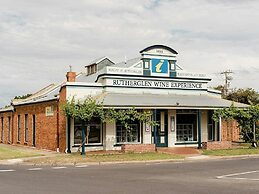 Best Western Plus Hovell Tree Inn