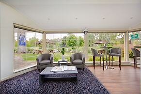 Best Western Plus Hovell Tree Inn