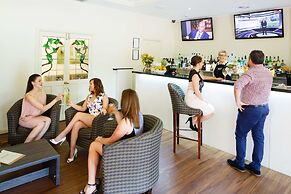 Best Western Plus Hovell Tree Inn