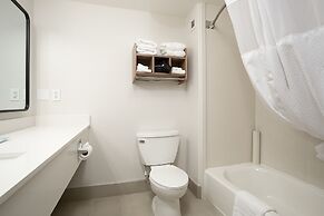 Hawthorn Suites by Wyndham Oakland/Alameda