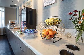 Hawthorn Suites by Wyndham Oakland/Alameda