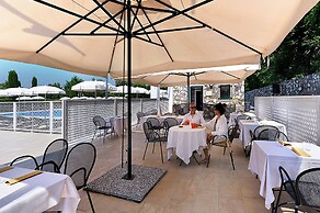 Iseolago Hotel