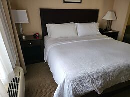 Holiday Inn Express Hotels and Suites Dayton North Tipp City, an IHG H