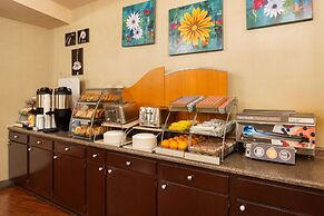 Hotel Marguerite Anaheim/Garden Grove, Trademark Collection by Wyndham