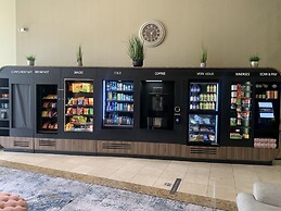 Hotel Marguerite Anaheim/Garden Grove, Trademark Collection by Wyndham