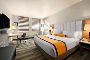 Hotel Marguerite Anaheim/Garden Grove, Trademark Collection by Wyndham