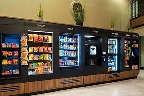 Hotel Marguerite Anaheim/Garden Grove, Trademark Collection by Wyndham