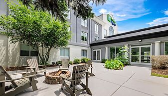 Holiday Inn Express & Suites Sylva - Western Carolina Area by IHG