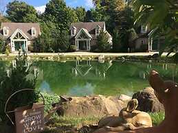 Spruce Hill Inn and Cottages