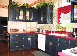 Spruce Hill Inn and Cottages