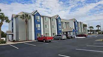 Microtel Inn & Suites by Wyndham Bushnell