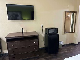 Red Lion Inn & Suites IAH Airport East