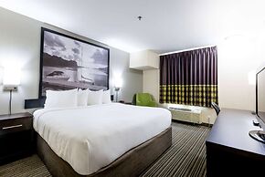 Super 8 by Wyndham Truro NS