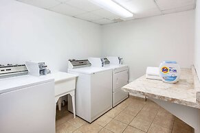 Super 8 by Wyndham Truro NS