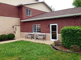 Super 8 by Wyndham Ava