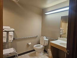 Super 8 by Wyndham Ava