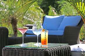 Rosedon Hotel