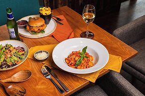 Holiday Inn Newcastle Jesmond by IHG