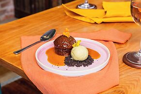 Holiday Inn Newcastle Jesmond by IHG