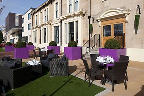 Holiday Inn Newcastle Jesmond by IHG