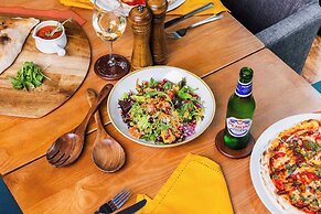 Holiday Inn Newcastle Jesmond by IHG