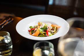 Holiday Inn Newcastle Jesmond by IHG