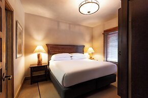 El Monte Sagrado Living Resort & Spa