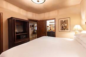 El Monte Sagrado Living Resort & Spa