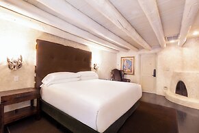 El Monte Sagrado Living Resort & Spa