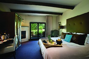 El Monte Sagrado Living Resort & Spa