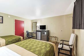 Econolodge Inn & Suites