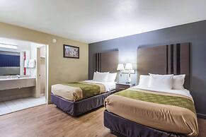 Econolodge Inn & Suites