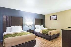 Econolodge Inn & Suites
