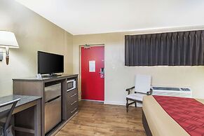 Econolodge Inn & Suites