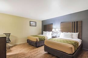 Econolodge Inn & Suites