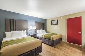 Econolodge Inn & Suites