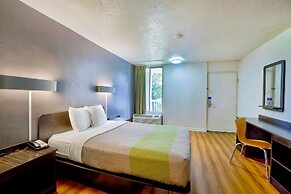 Motel 6 Gainesville, FL