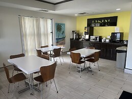 Super 8 by Wyndham Petersburg