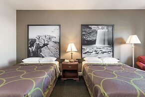 Super 8 by Wyndham Petersburg