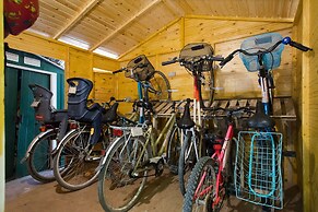 Daphne's Club Hotel Apartments