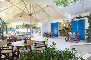 Daphne's Club Hotel Apartments