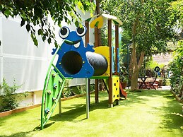 Daphne's Club Hotel Apartments