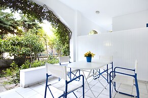 Daphne's Club Hotel Apartments