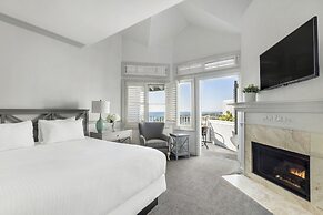 Blue Lantern Inn, A Four Sisters Inn