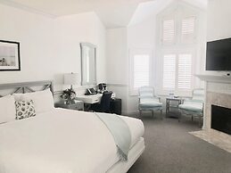 Blue Lantern Inn, A Four Sisters Inn