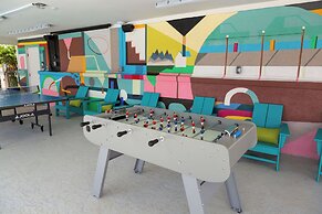 Hotel McCoy - Art, Libations, Pool Society