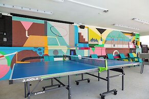 Hotel McCoy - Art, Libations, Pool Society