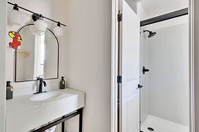 Hotel McCoy - Art, Libations, Pool Society