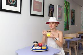 Hotel McCoy - Art, Libations, Pool Society