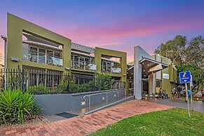 Stay at Alice Springs Hotel